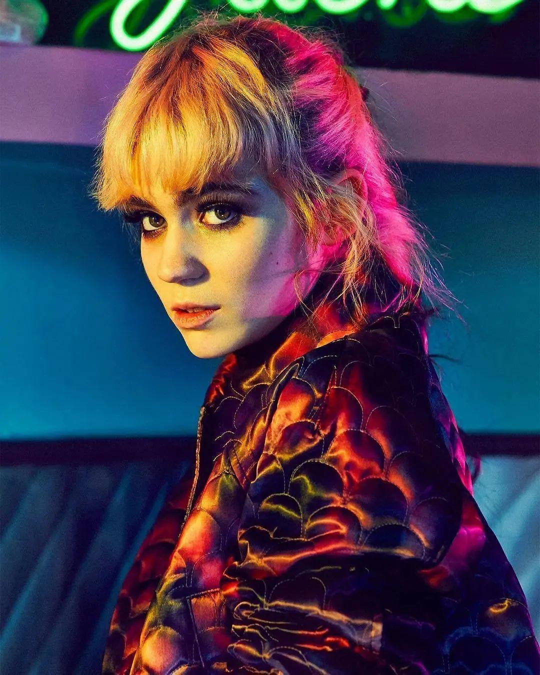 混乱又炫目的未来音乐grimes