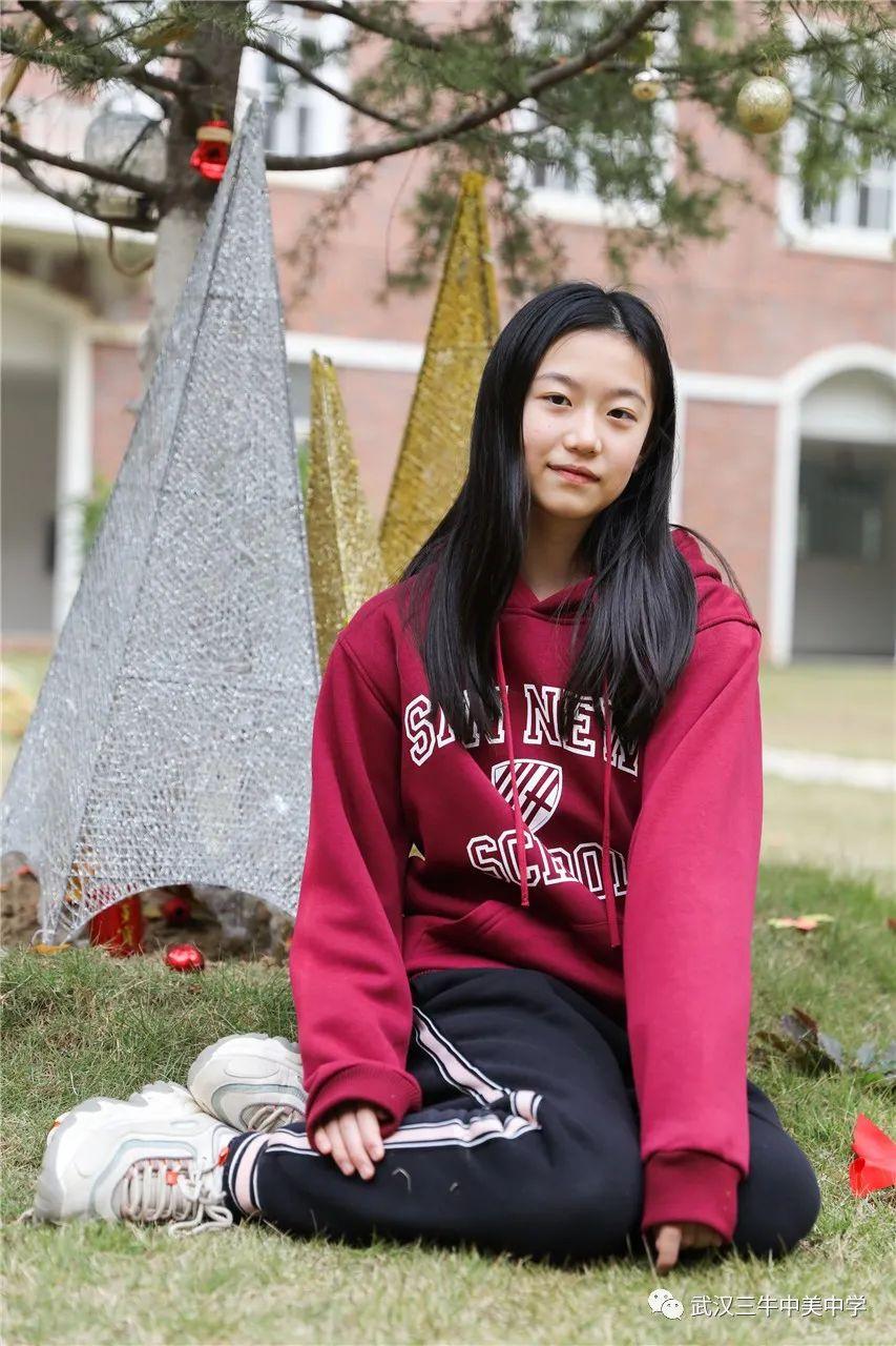 演讲学生:g8 王晓艺13岁,爱好看书,希望在学校取得成功,"当我收获奖励