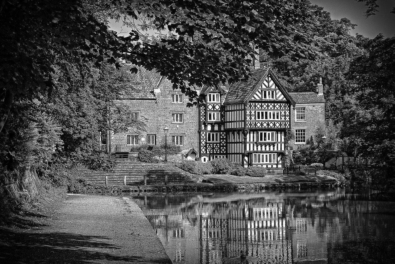 鹿泉怀特什么时候建