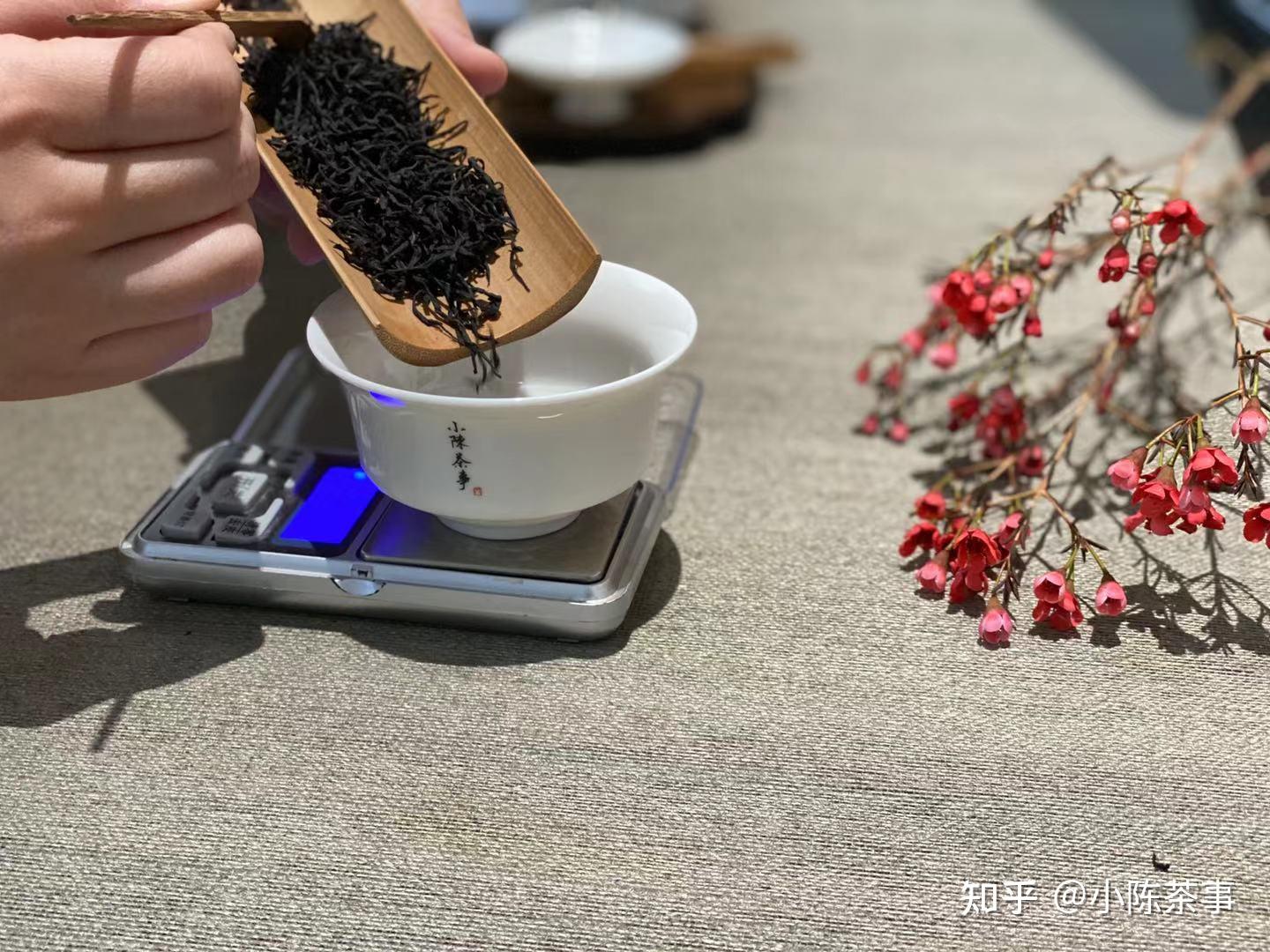 沖泡紅茶巖茶白茶普洱茶放多少克茶合適一次性告訴你