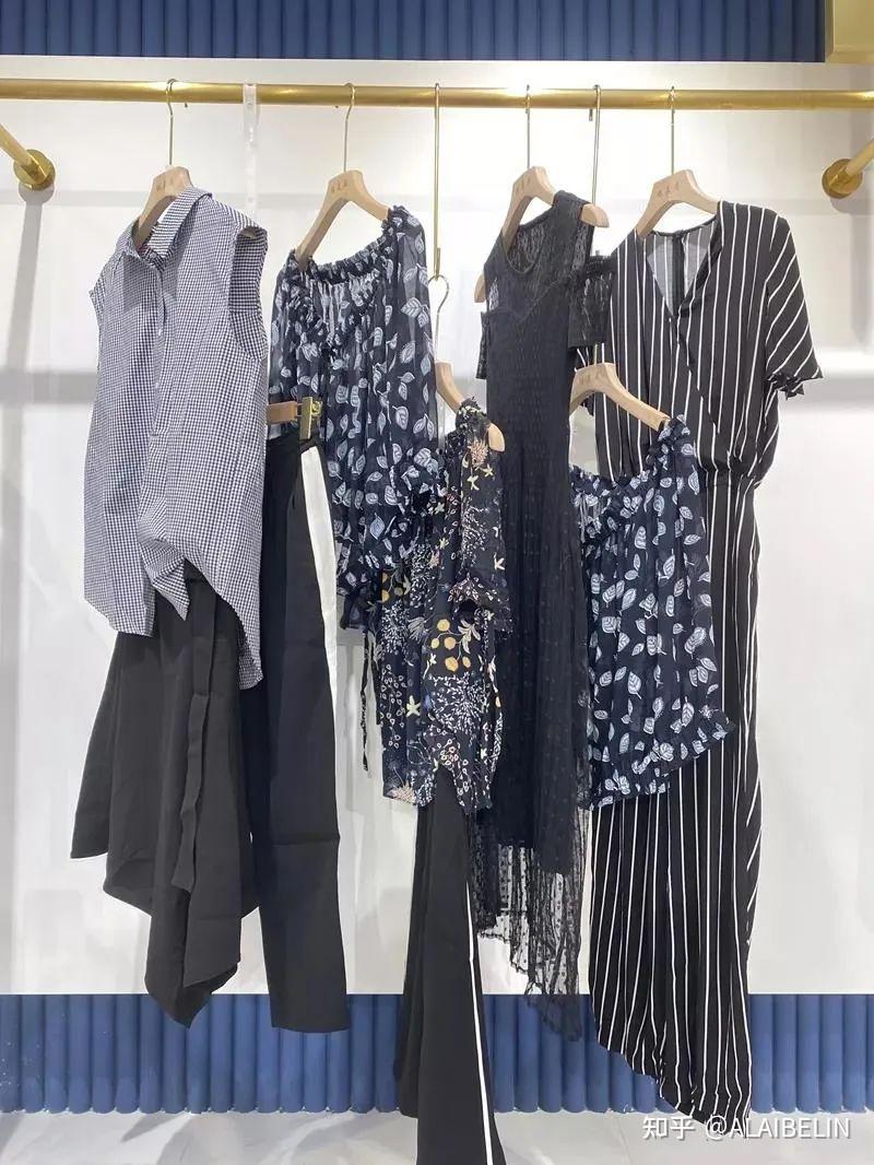 wandian婉甸女装品牌桑蚕丝连衣裙上衣裤裙穿搭