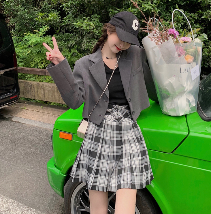 有没有适合女高中生的穿搭? - 知乎