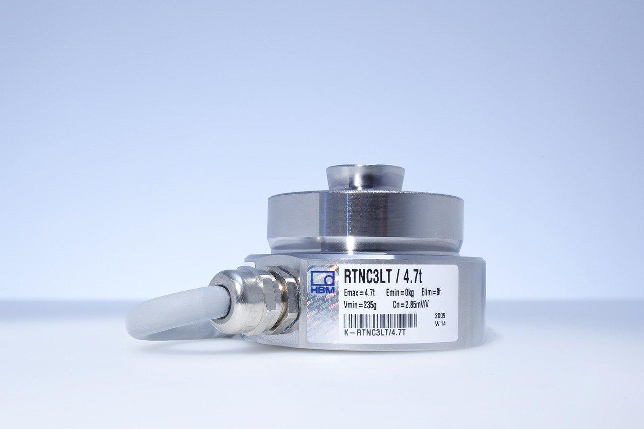 阳台恒载荷多少公斤