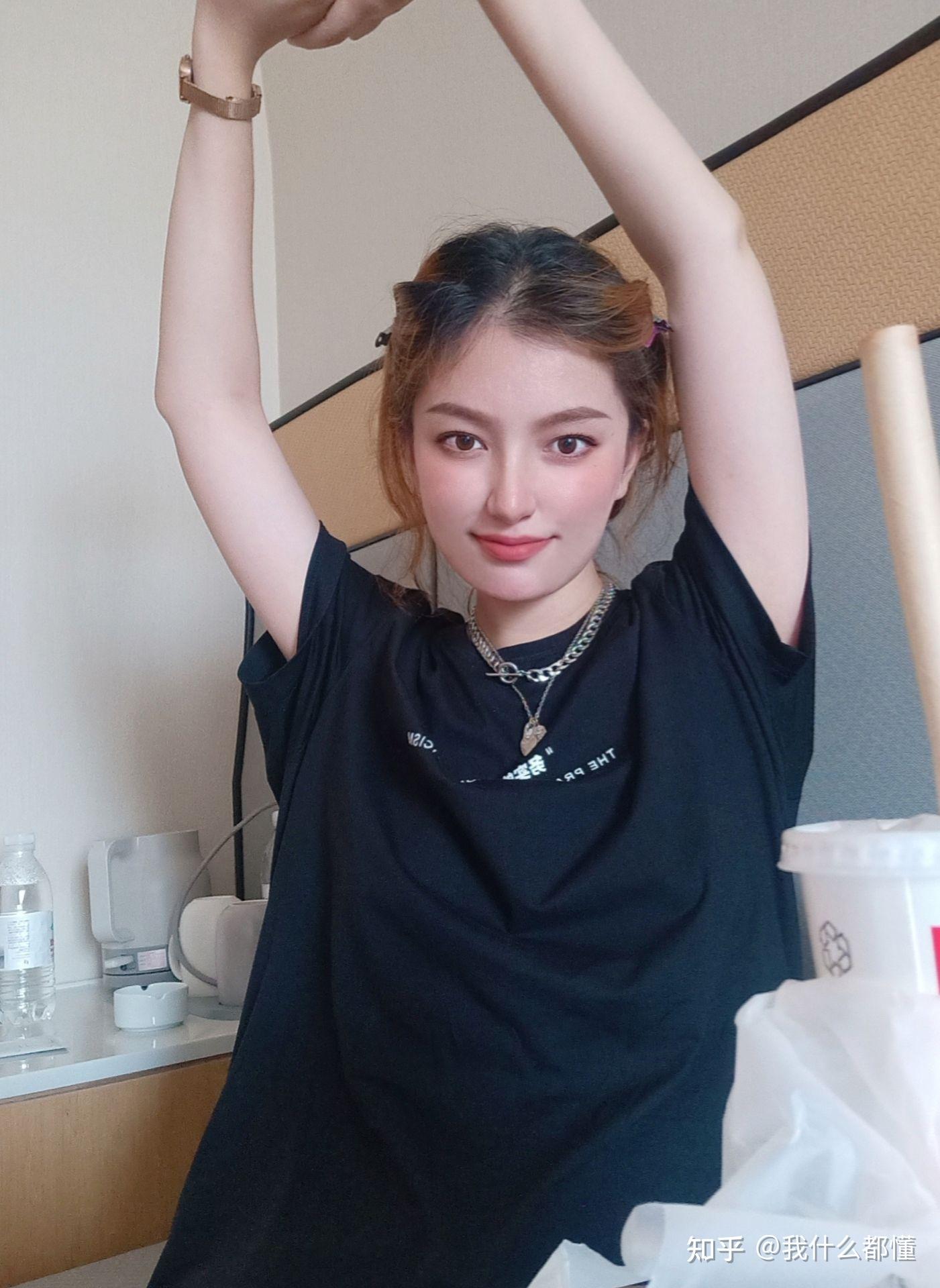 为什么新疆女生都那么好看呢你身边的新疆女孩长什么样