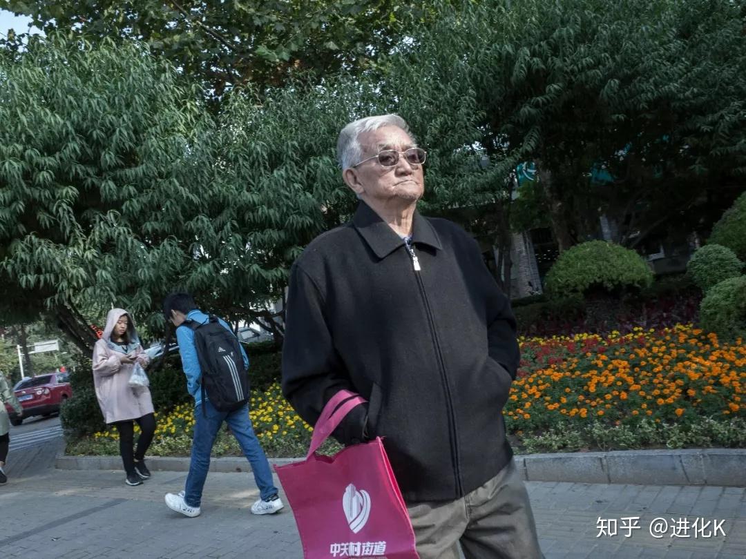 严志刚互联网时代好照片和坏照片对于受众来说变得不那么重要