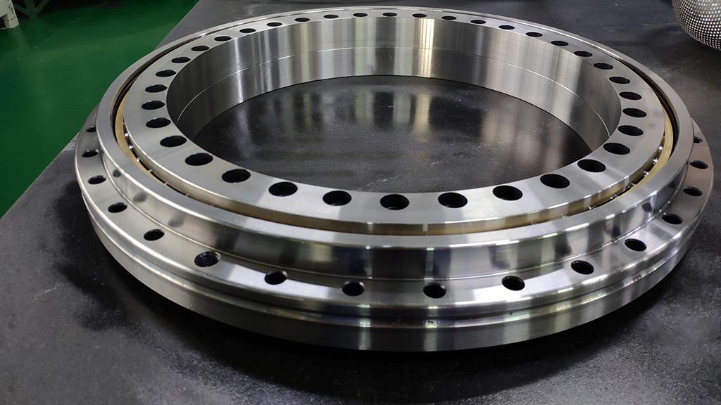 精密机床轴承座孔的尺寸确定