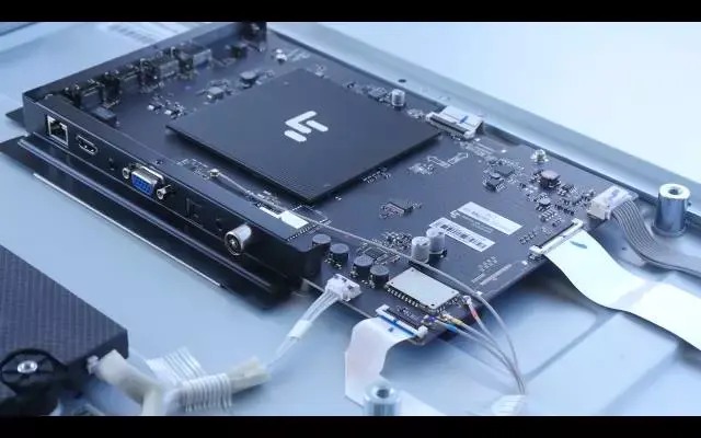 想买电视,求比较 SONY,微鲸,小米?