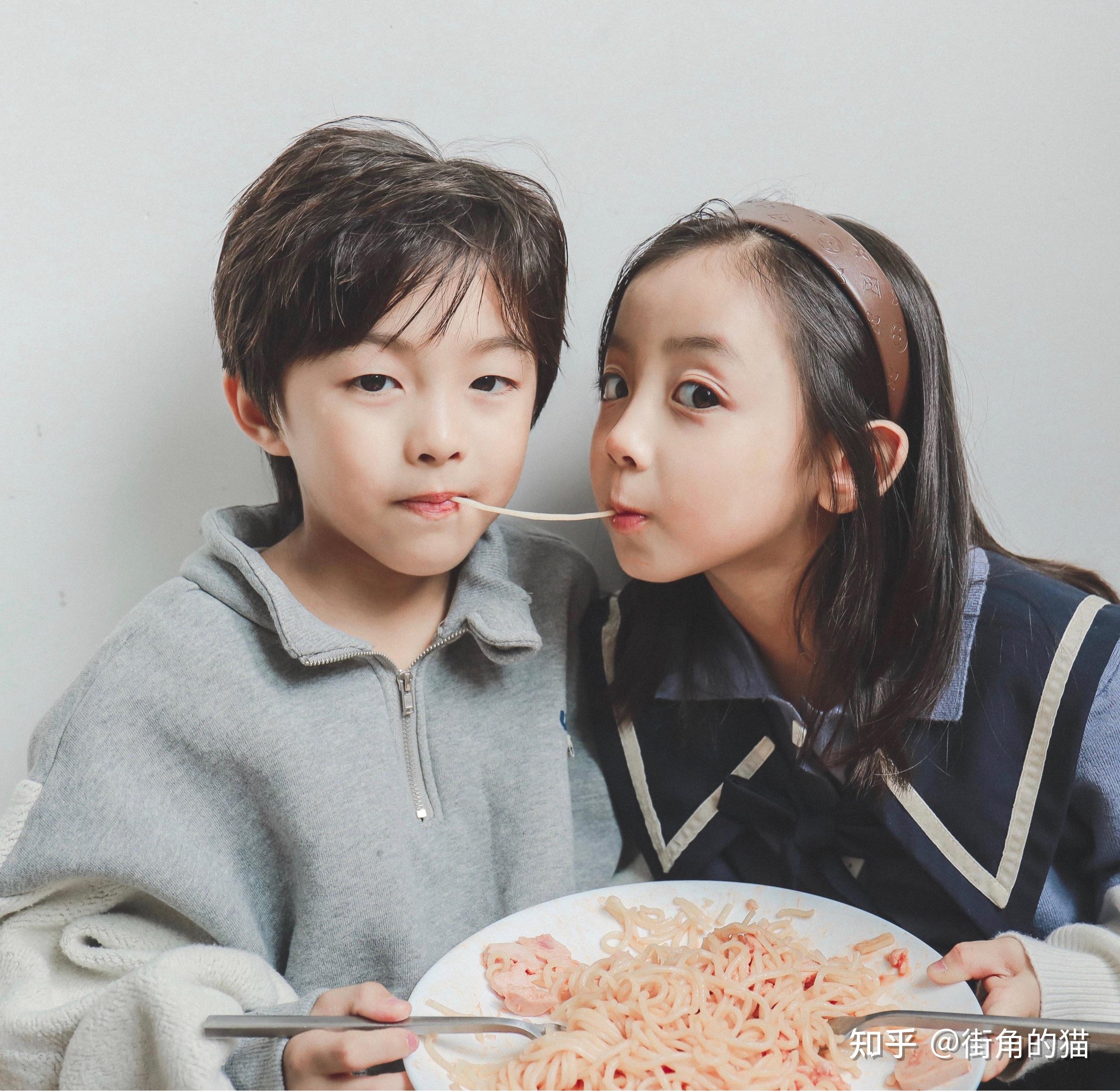 小孩子的情头分开的