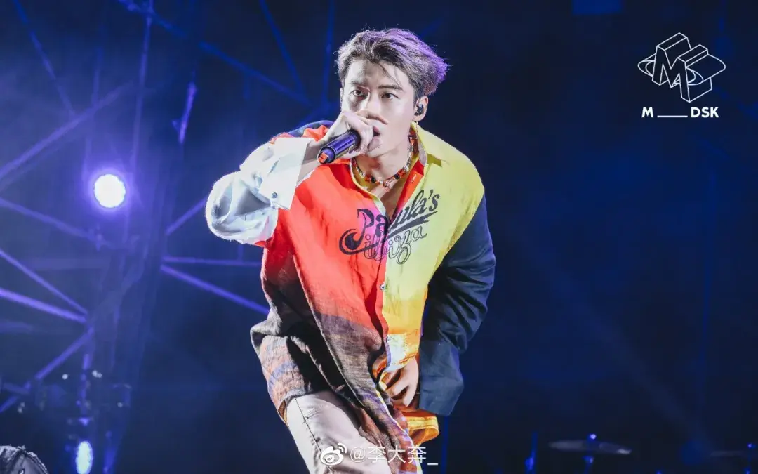 一张专辑30首歌玩完雷鬼玩硬核李大奔这次算是把帅哥说唱给玩明白了