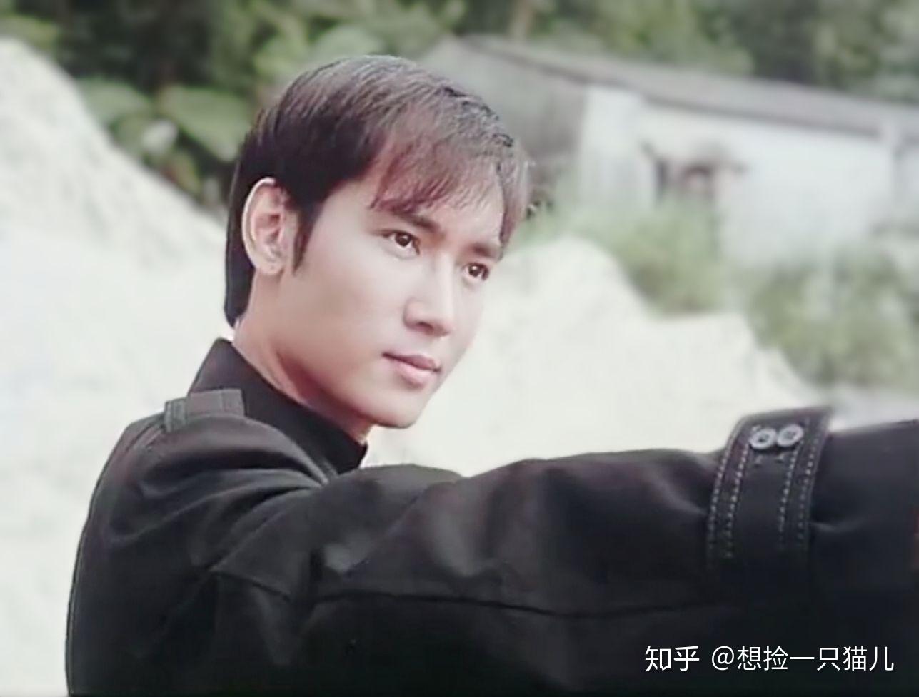 男生们觉得觉得焦恩俊帅吗