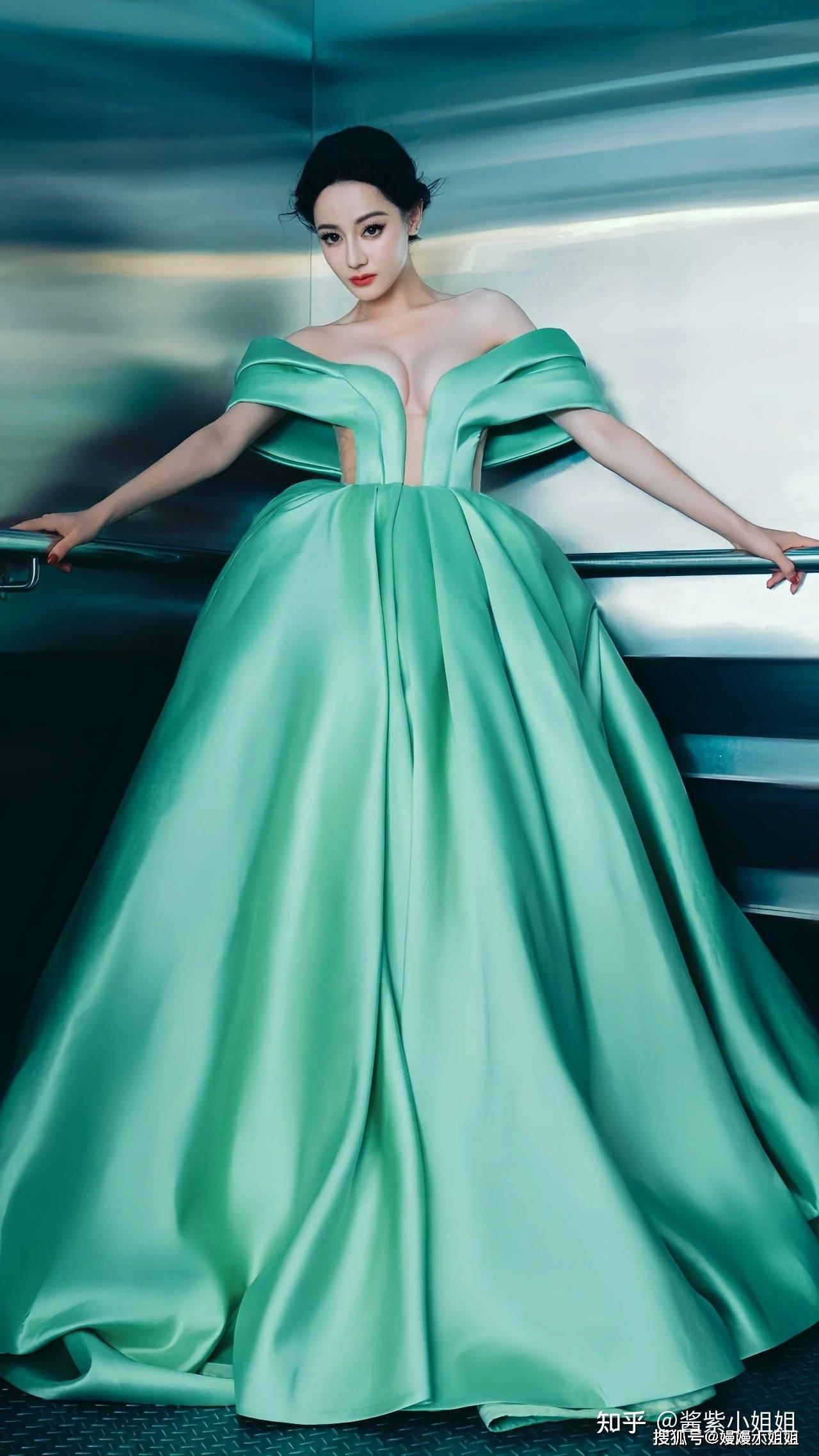 迪丽热巴最惊艳的礼服造型是哪一款?