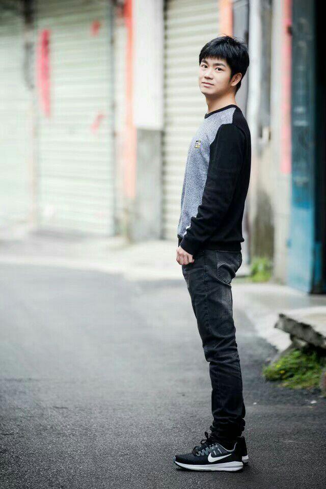 怎么评价虎牙主播裴小峰