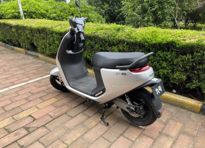 九号e125电动摩托车(九号e125电动车)怎么样?使用三月后优缺点评测