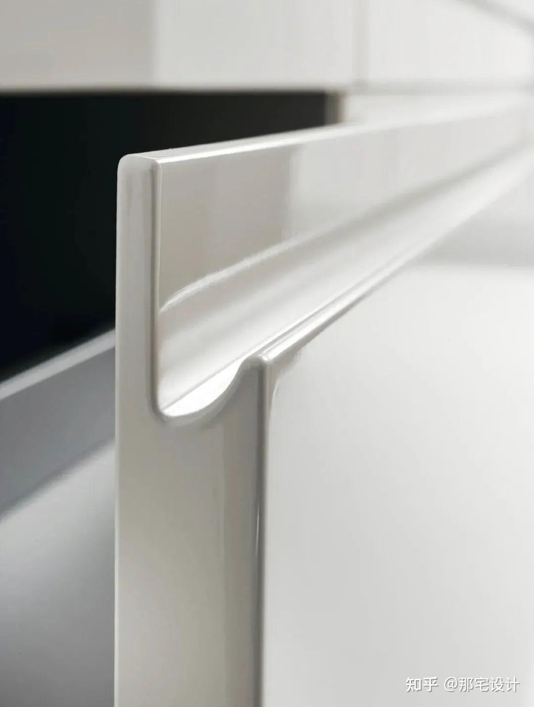 就能在无把手的情况下,实现开关但要注意的一点就是清洁问题,凹槽容易