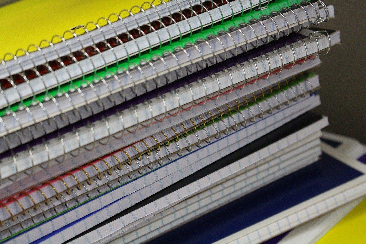 真石漆包轻工利润多少