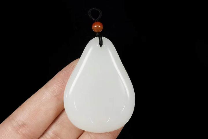 七彩和田玉之白玉篇：和田界顶流担当——羊脂白玉- 知乎