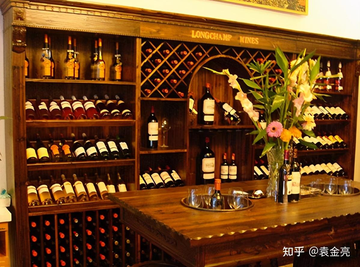 多数高档次红酒采用的便是这种瓶塞,这样的红酒通常是横着摆放