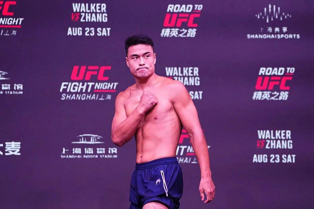 如何看待 UFC 张名扬不敌沃克的这场比赛? - 知乎