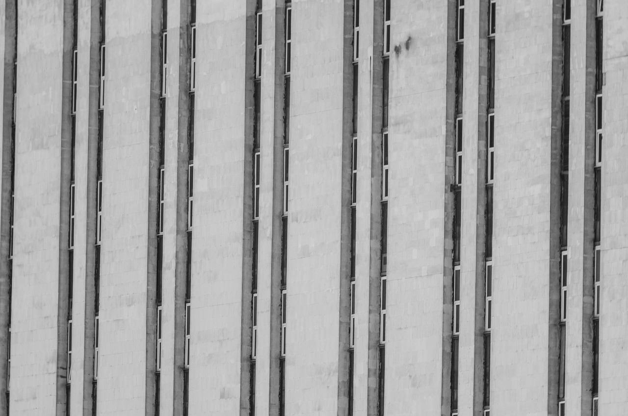 4. 固定围栏技巧