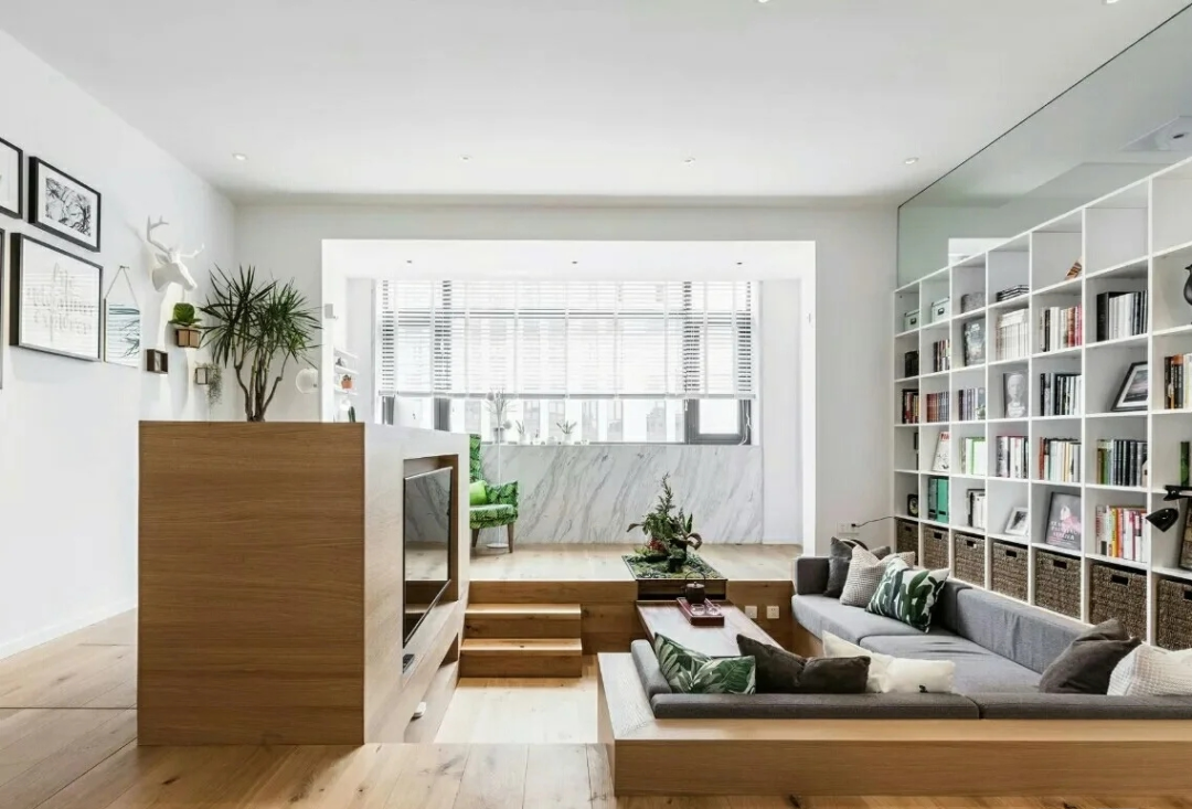 注意,下沉式设计需要抬高地面,若层高低于3m,不建议设计,空间会很压抑