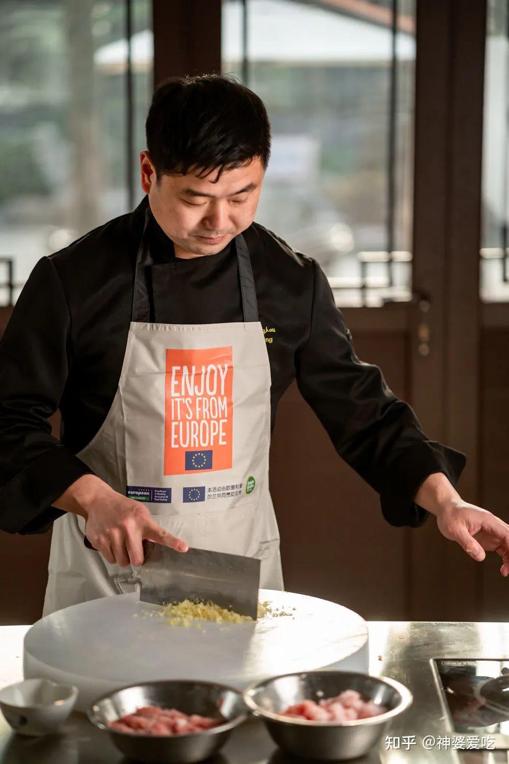 圆润跨年听80后淮扬菜大师聊一枚肥而不腻中外混血狮子头