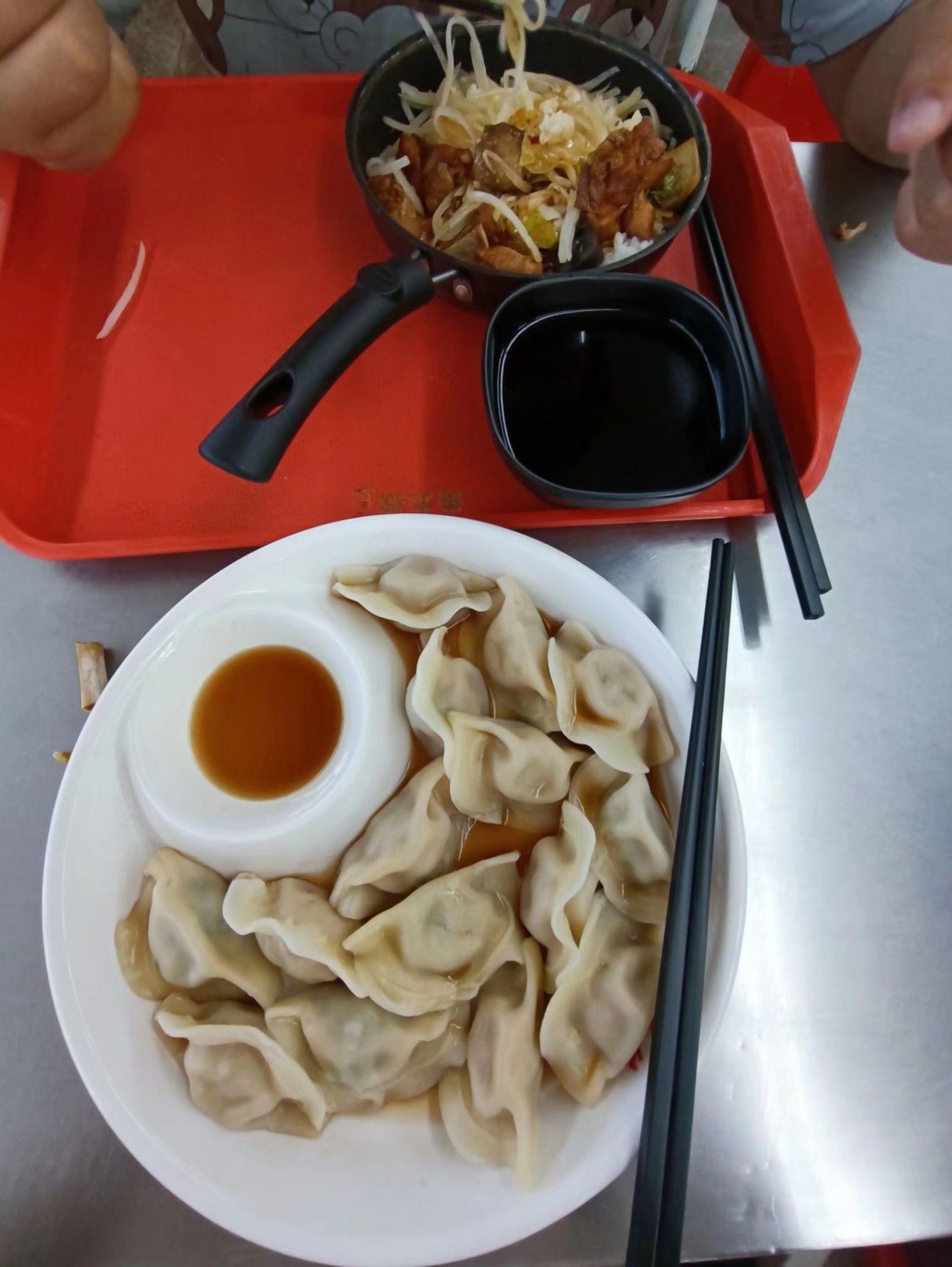 一句话描述陕西师范大学的食堂有多好吃