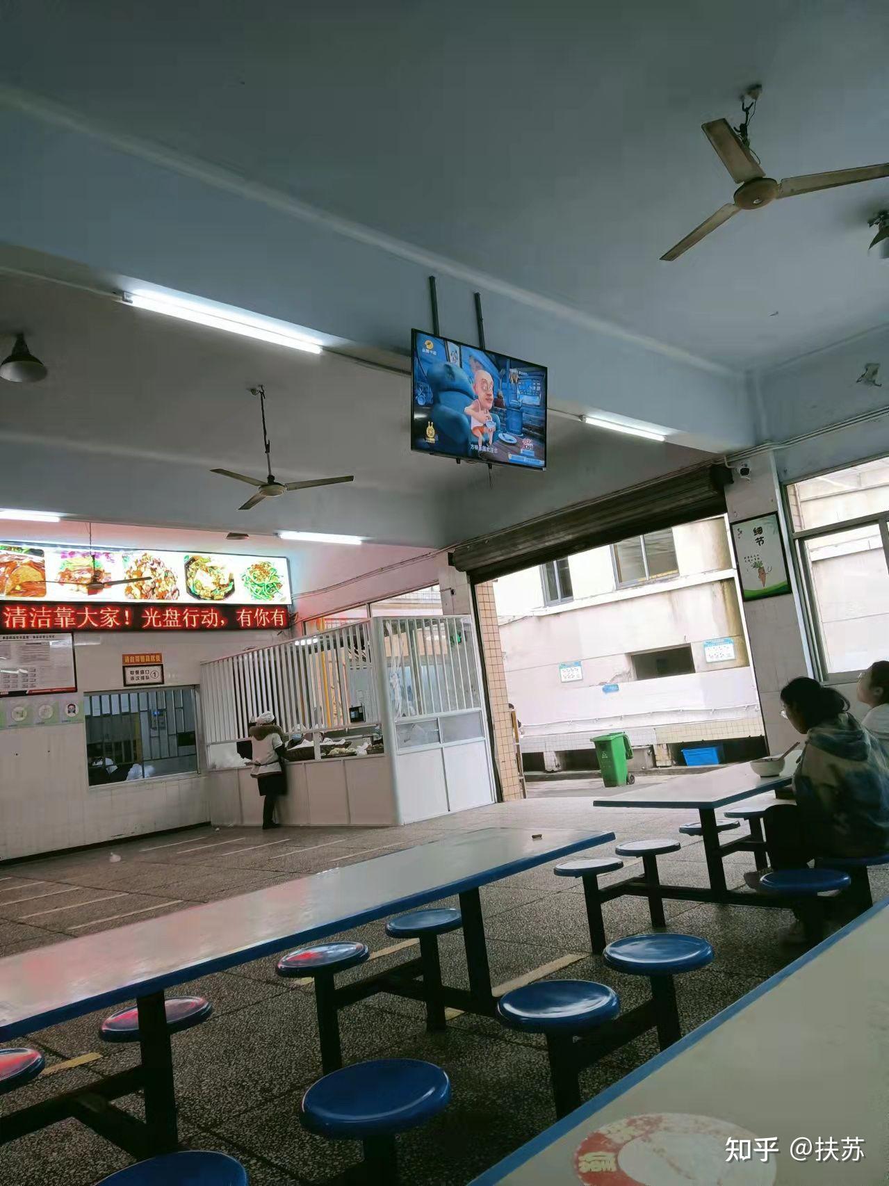 请问那个铜梁一中二中和铜中这几个高中哪一个稍微要好点顺便在问问