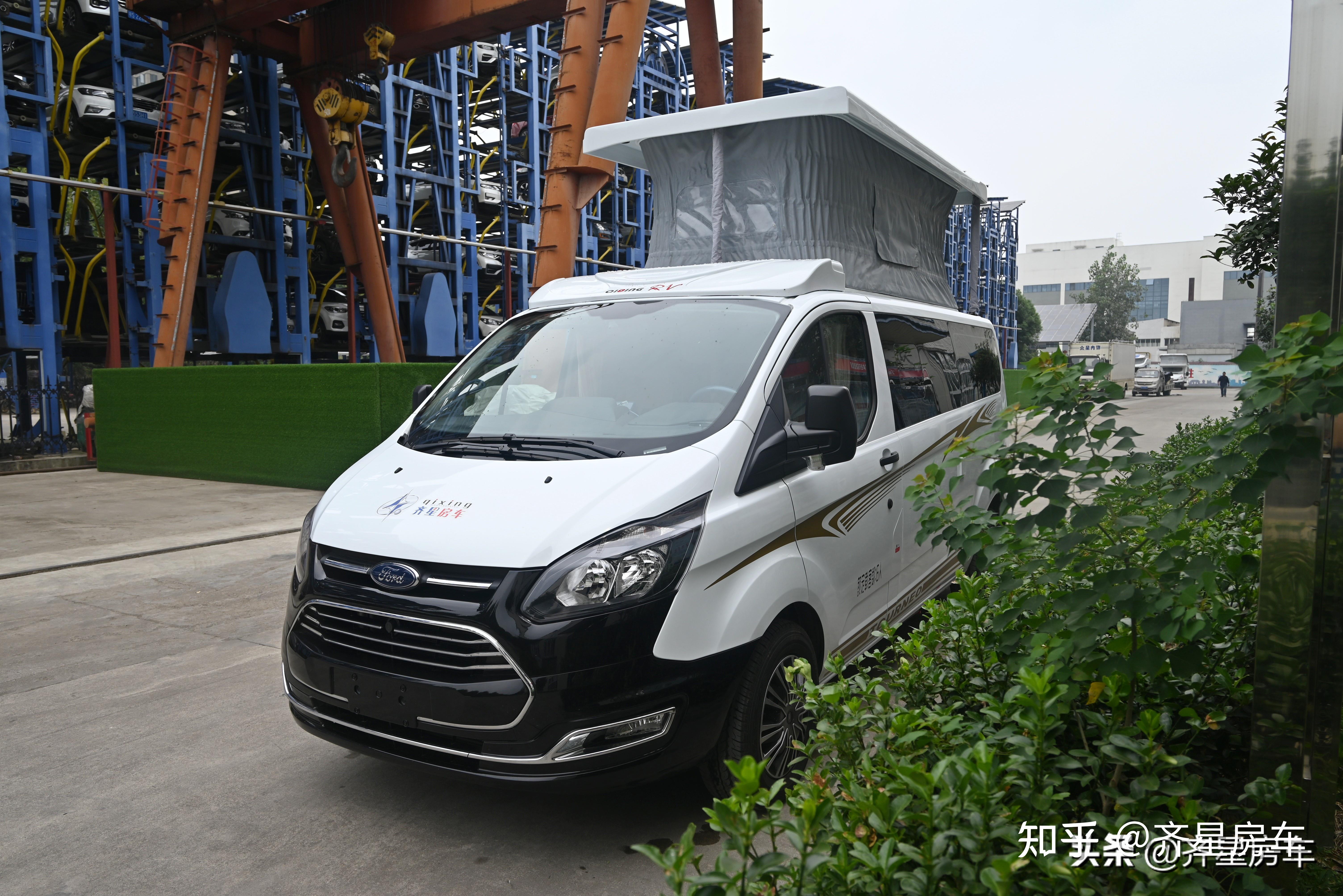 备受车友期待的福特低顶房车,六座旅居版下线了,内饰布局抢先看