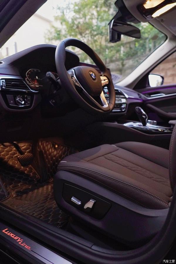 下驾驶吧,怎么说,我开了两天发现一个问题,顿挫感竟然出现在了宝马上?