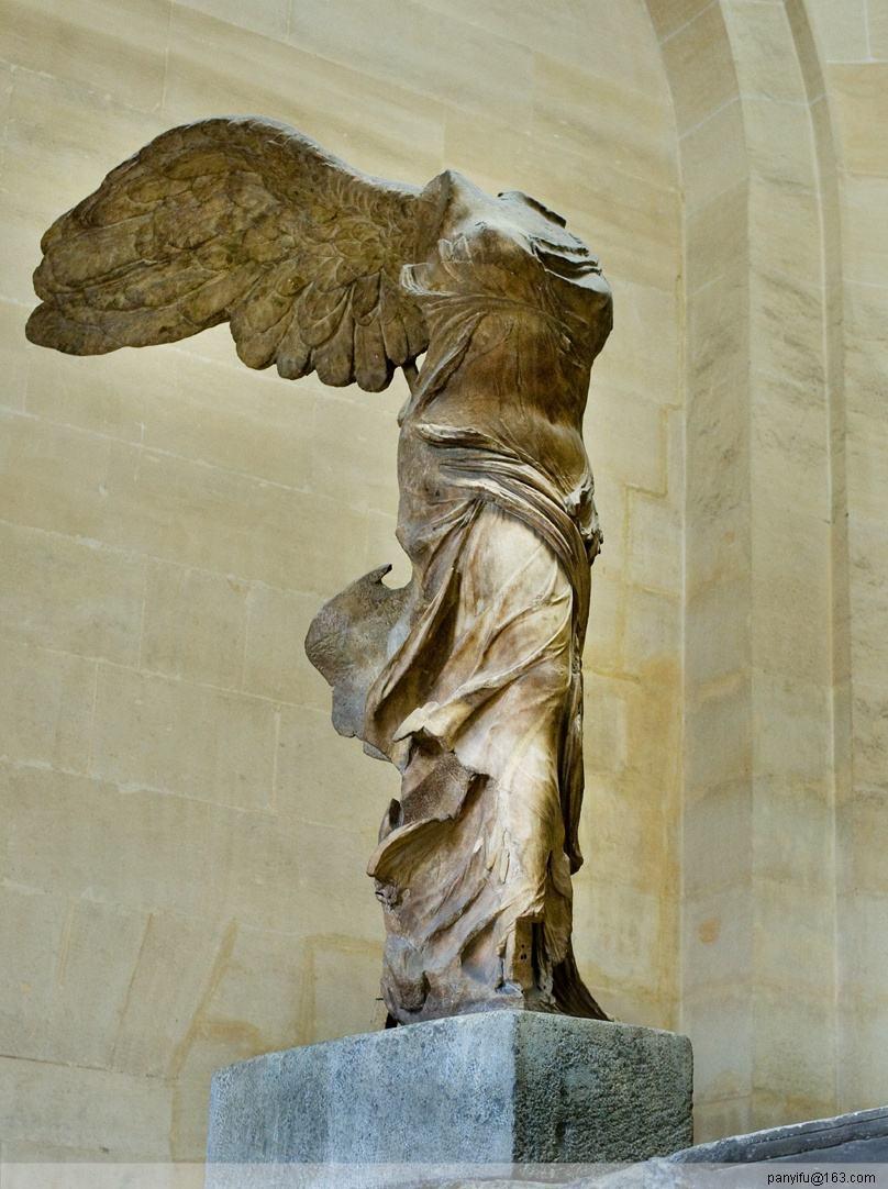 分别是断臂的维纳斯,无头的胜利女神和没有牙的蒙娜丽莎!