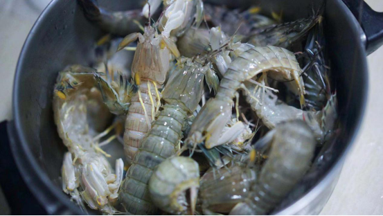 挑选海鲜的诀窍 v2-fd265b2aebb753b940d1c77ba603e10e_r.jpg