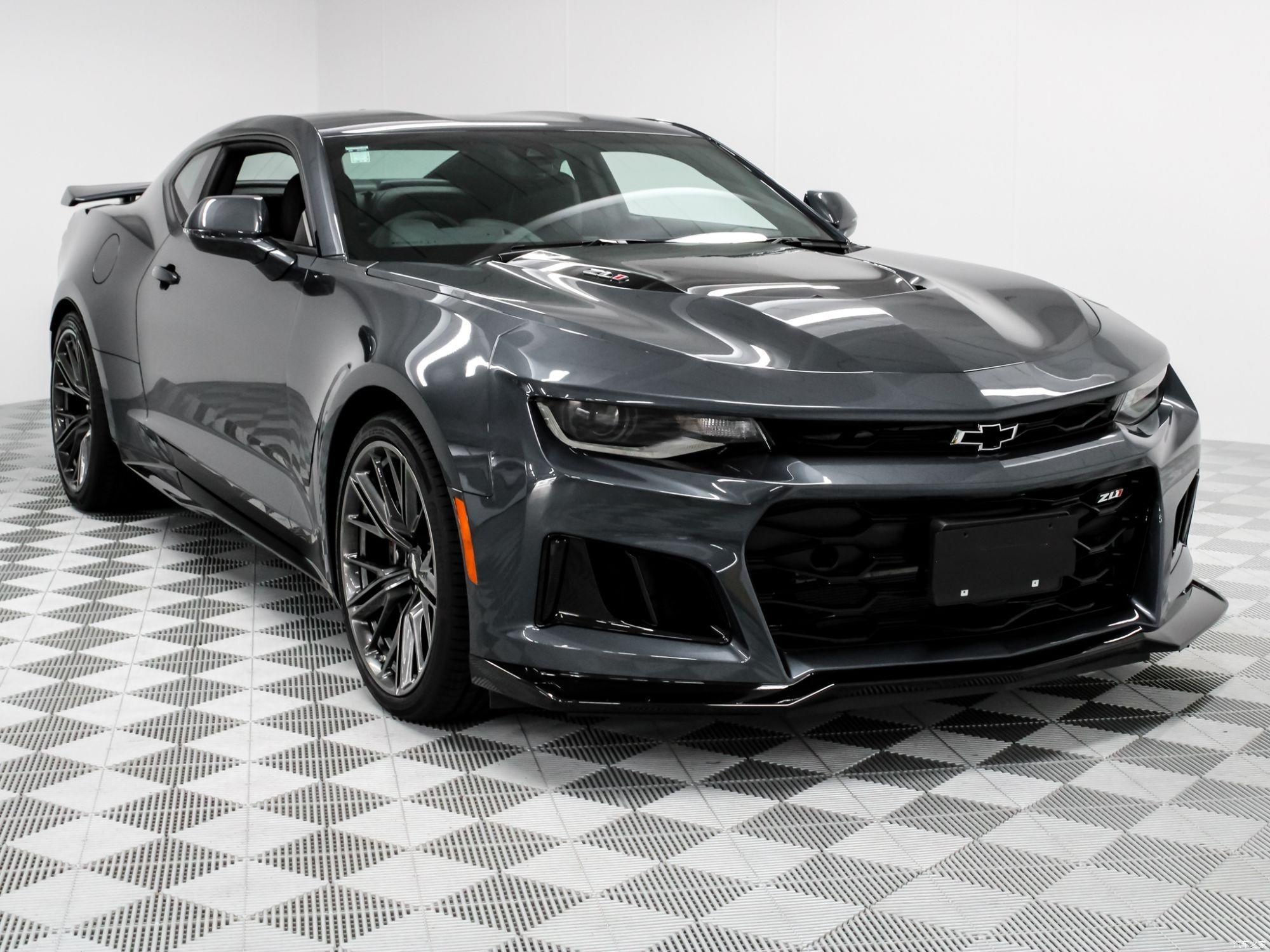 雪佛兰科迈罗个性时尚的外观运动感十足