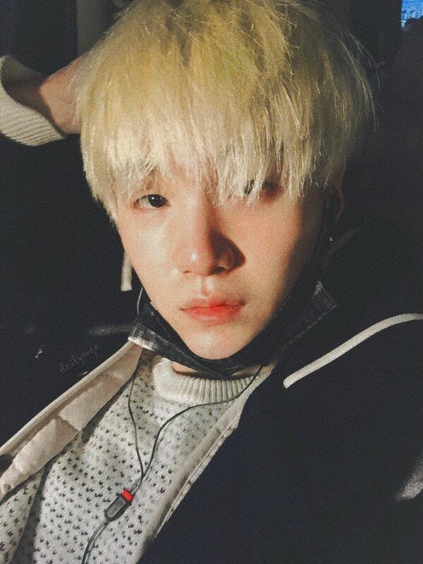 有没有闵玧其所有的自拍