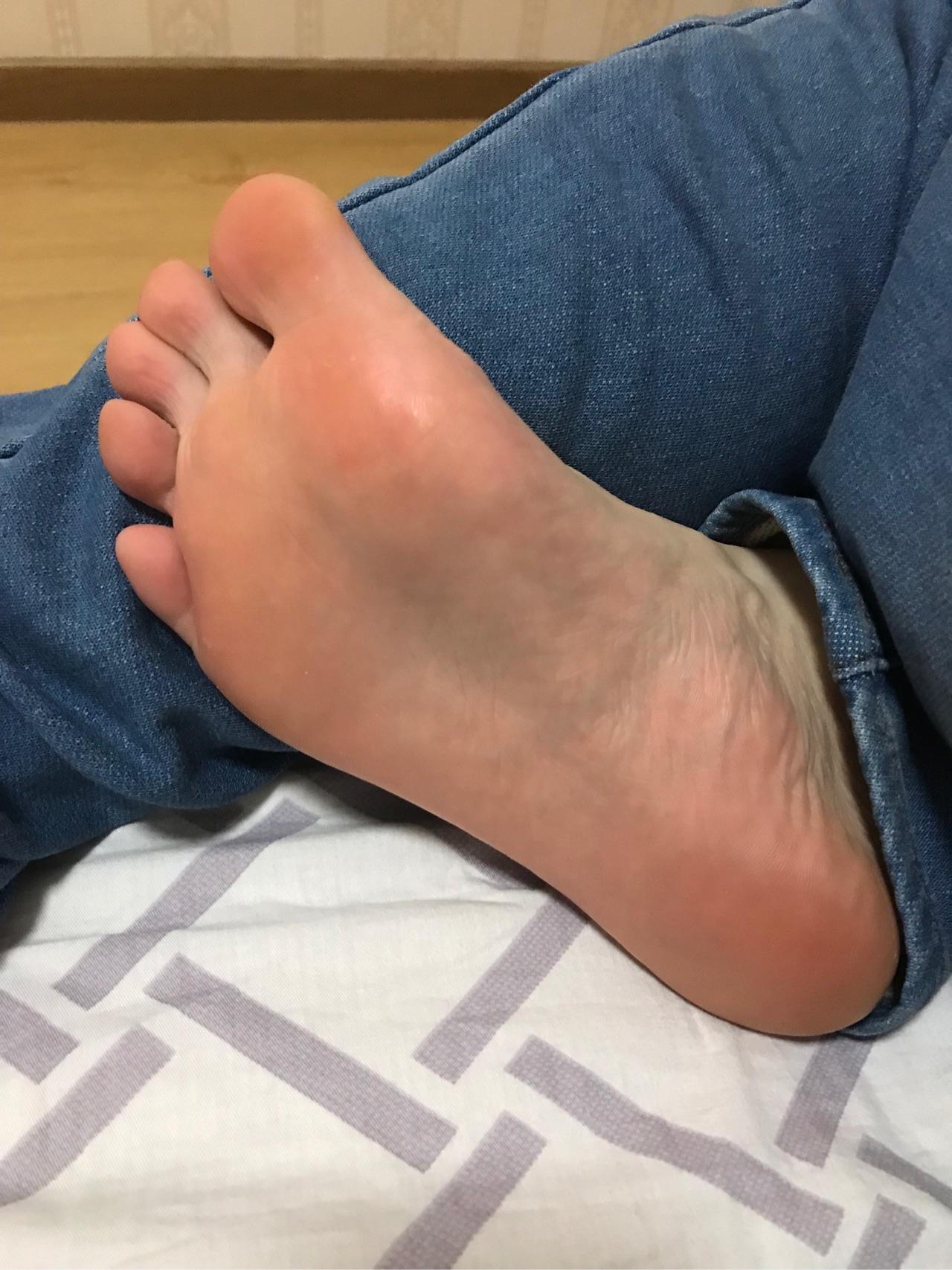 男孩子有一双好看的脚是一种什么样的体验