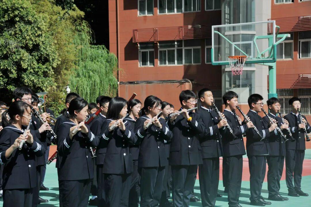 青春逐光 执梦远航 | 西安铁一中举行 2025 年秋季开学典礼 - 知乎