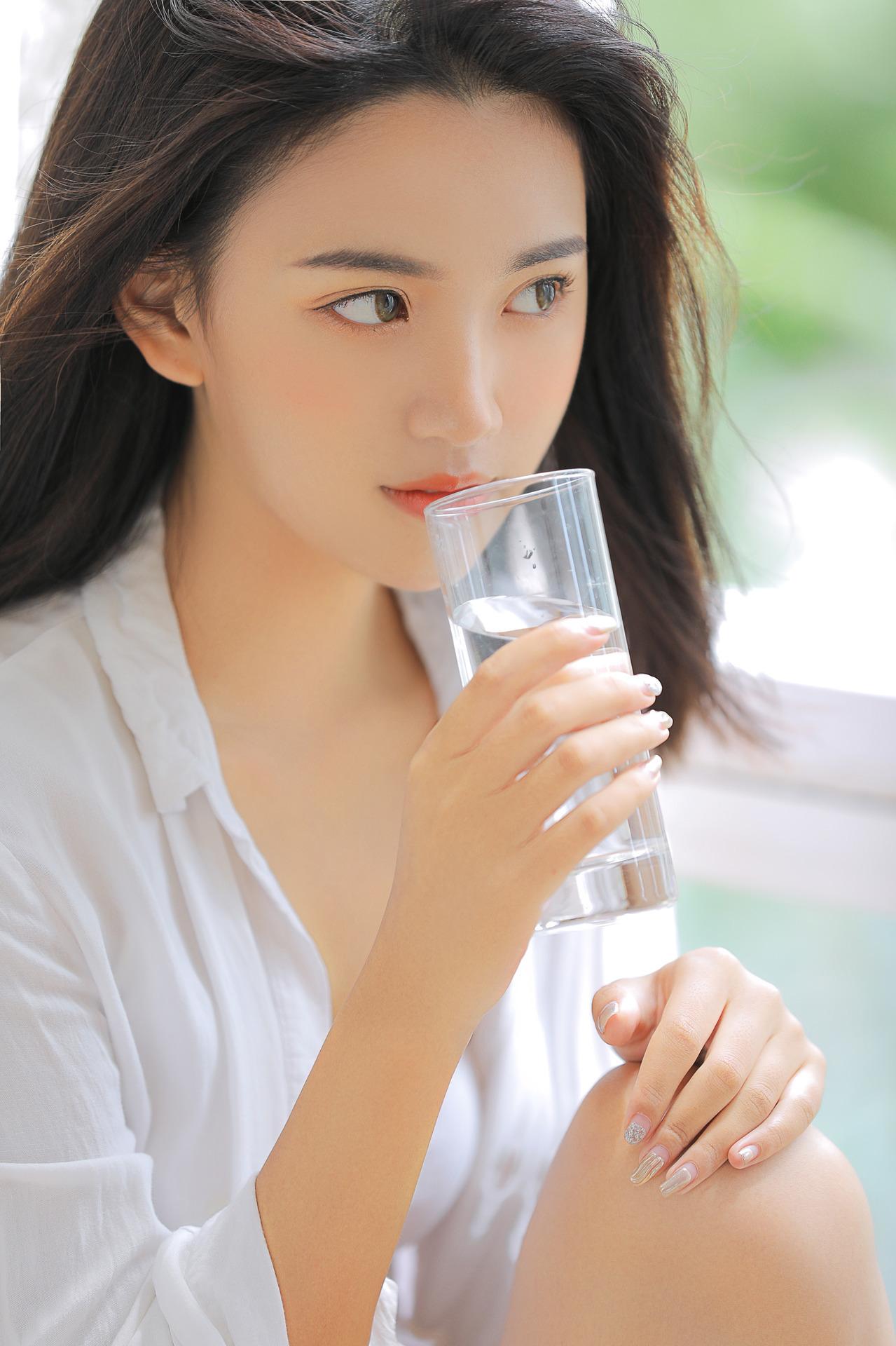 手机壁纸性感到喷血女生壁纸