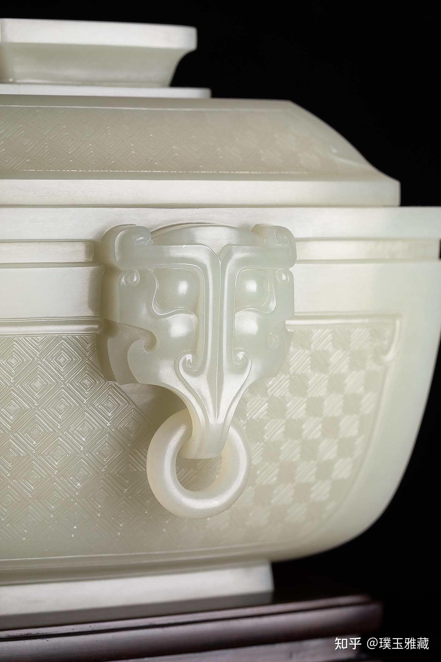 「璞玉雅藏」和田籽料 器皿摆件 青铜方形兽面鉴 苏帮玉雕大师瞿利军