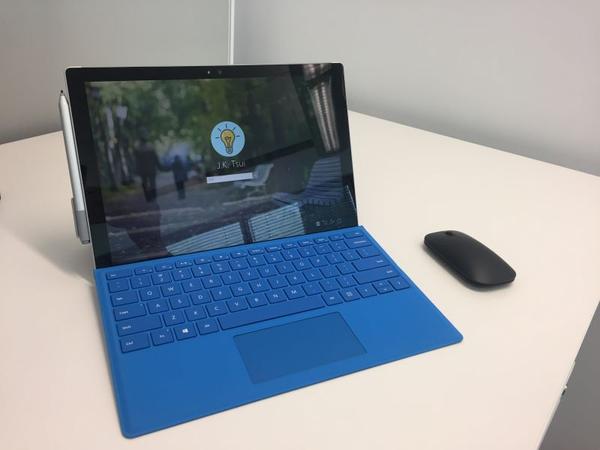 我用的 sp4 i5 8g 256g,带 surface pen,买了键盘和蓝牙鼠标.