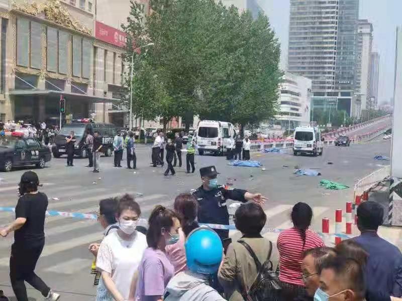 5.22大连轿车撞飞行人致5人死亡,肇事者系恶意报复社会?