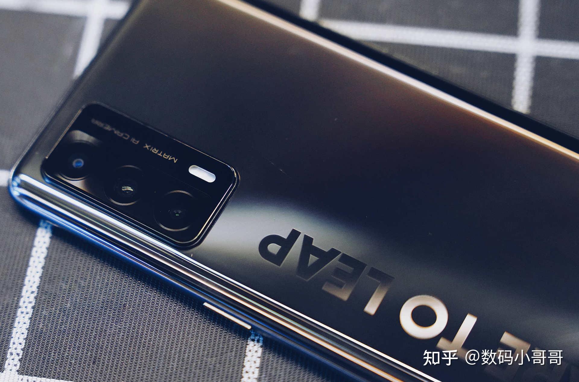 2000价位段最值得购买的曲面屏手机真我x7pro至尊版深度体验