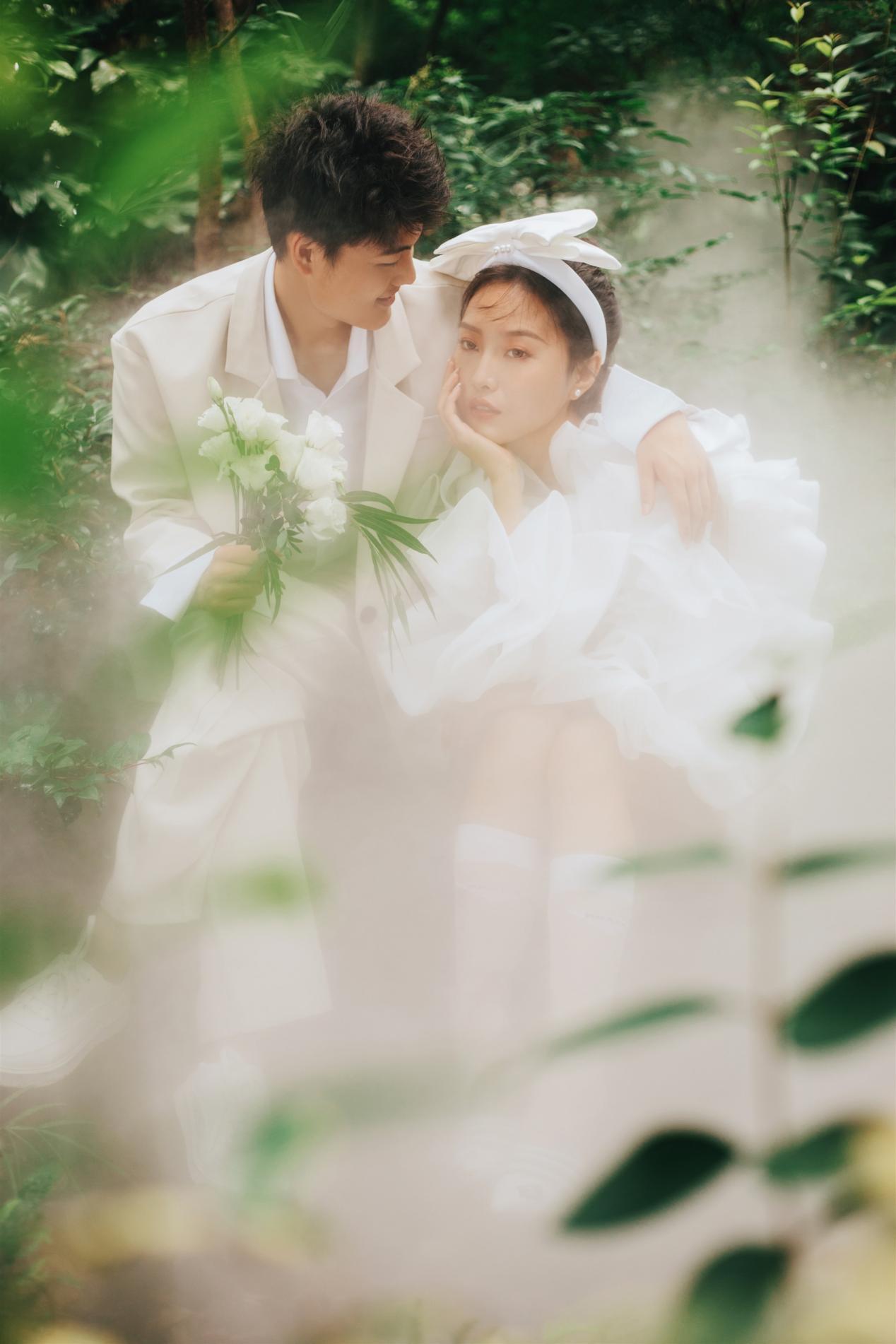 2022年超火的婚纱照风格有哪些?摄影大咖揭秘95后必拍的4种风格婚纱照