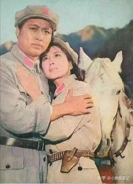 那个年代的人有一种比较大众的思想,就是先成家后立业,1979年宫喜斌
