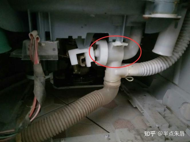 波轮洗衣机一边放水一边排水看百度说是排水阀的问题请问可以详细点吗