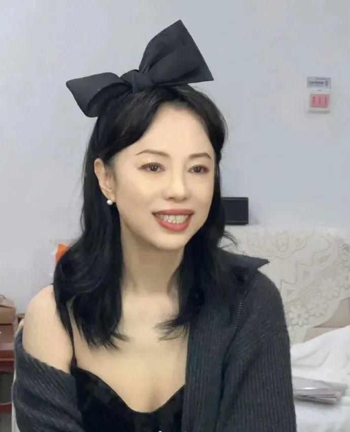 秦岚钟汉良突然官宣原来和魏大勋真分了