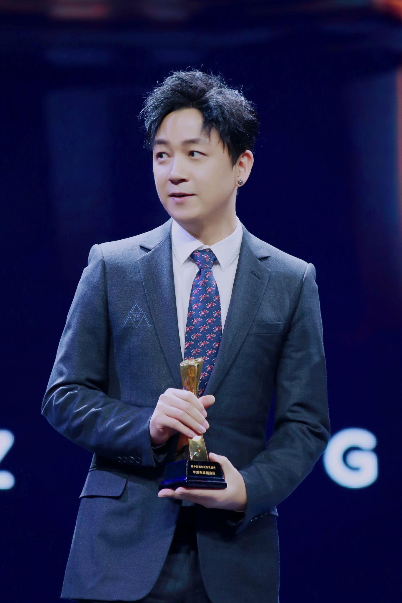 潘粤明有哪些好看的照片? - 知乎