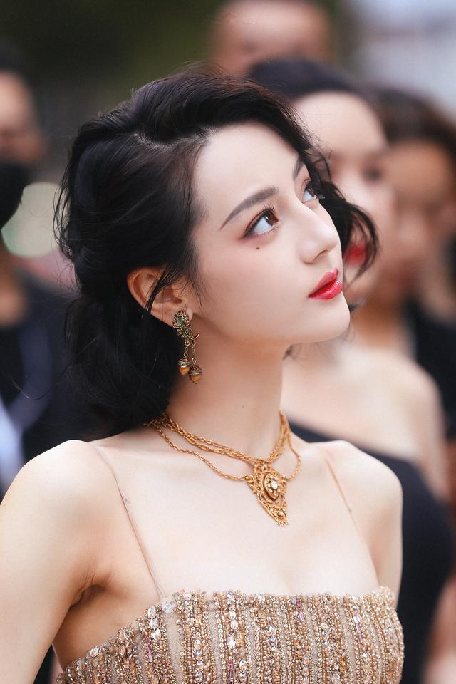 有哪些非常好看的女明星照片? - 知乎