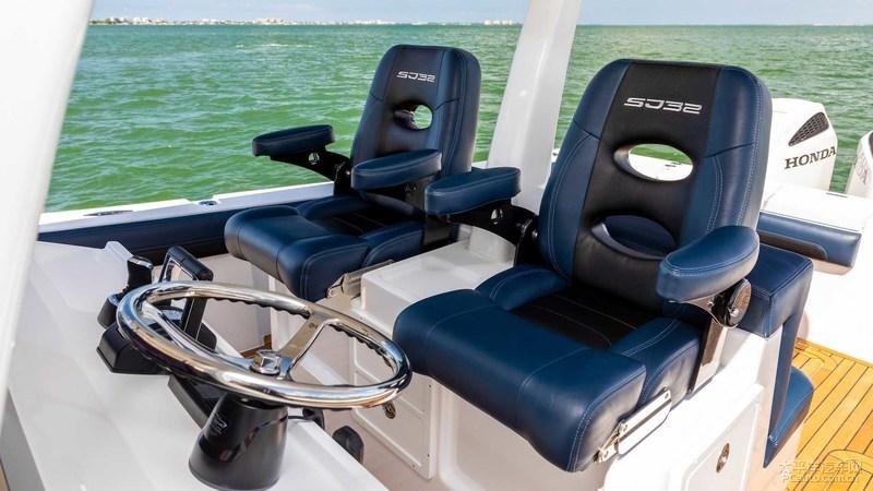 买发动机送船系列本田打造高性能豪华游艇