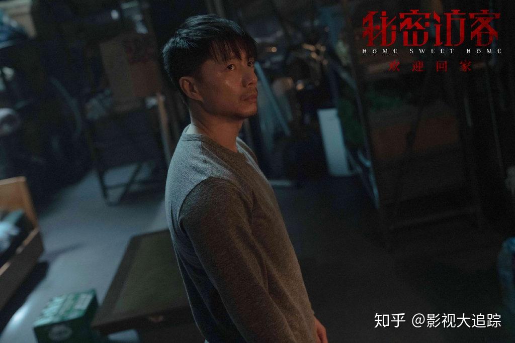 郭富城虽然大家知道的更多的是他的歌曲和舞蹈都曾风靡一时,也可以说