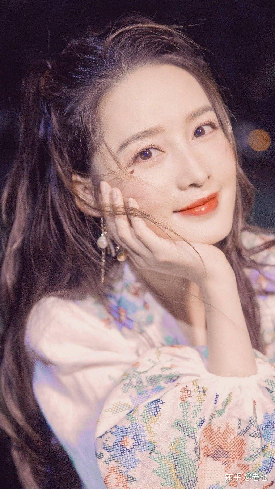 李沁有哪些出圈神图? - 知乎