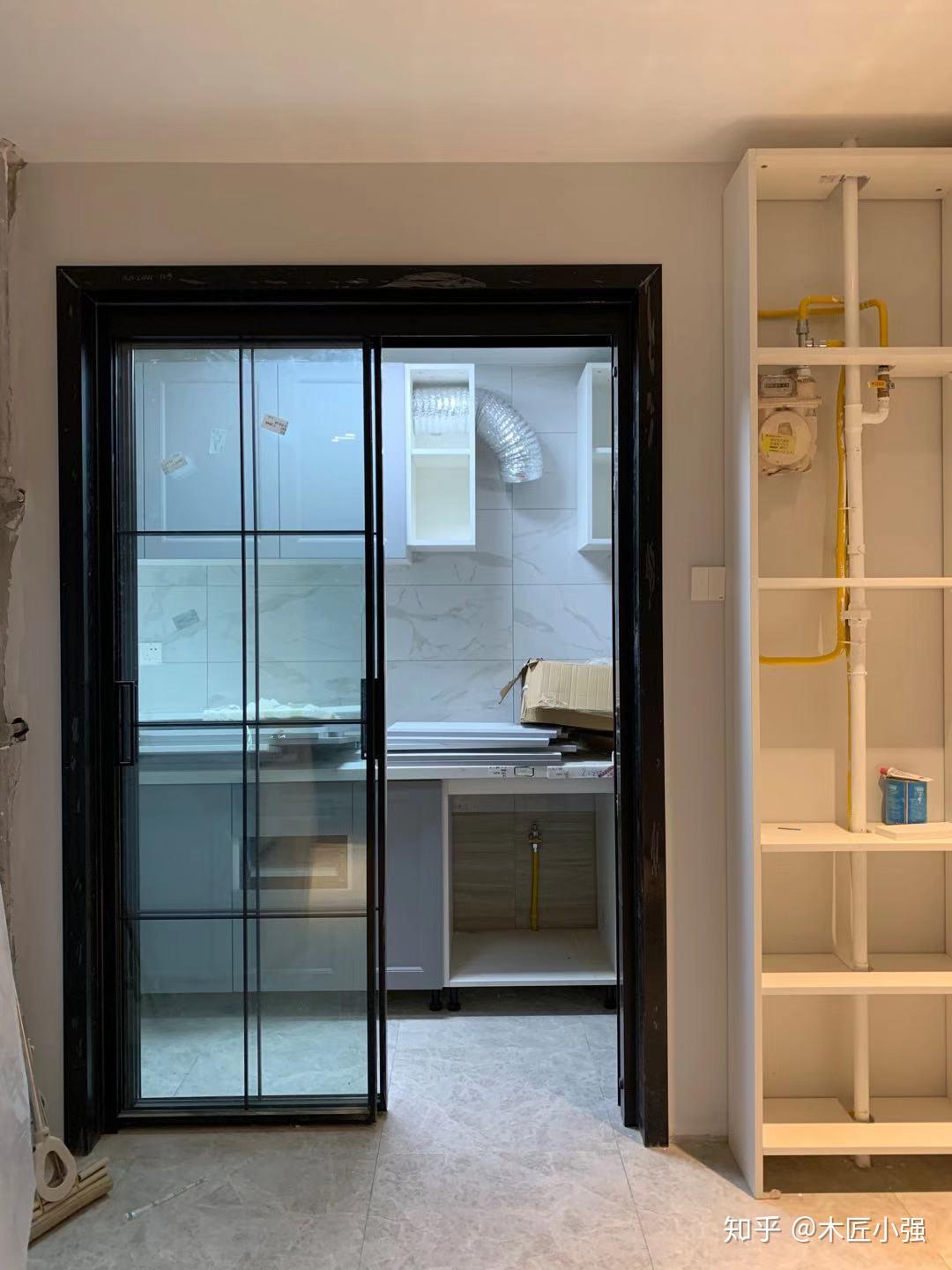 家里装修想装套铝合金厨房门找哪家做质量好价格实惠的